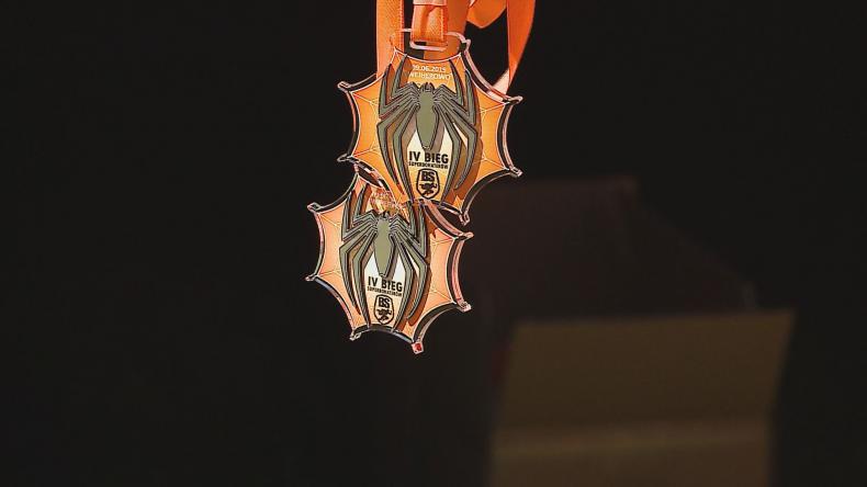 Setki superbohaterów pobiegło nieść pomoc