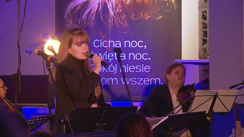 Wybrzmiały kolędy i piosenki świąteczne