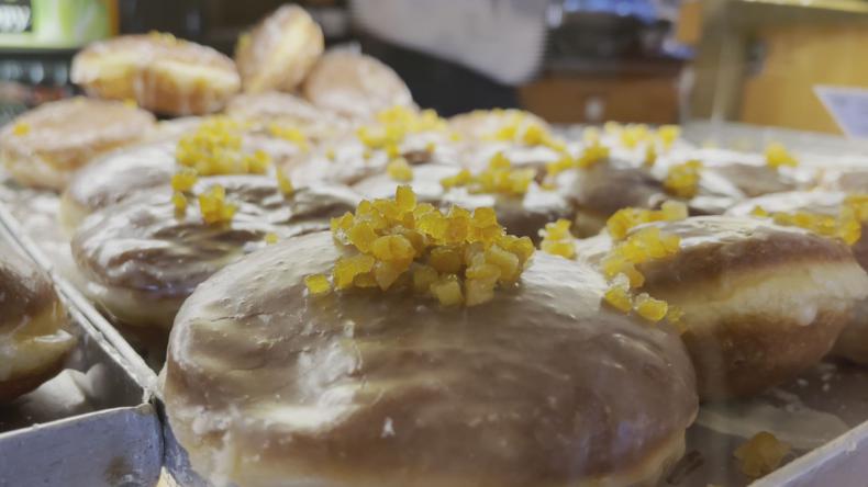 Dziś na stołach królują pączki