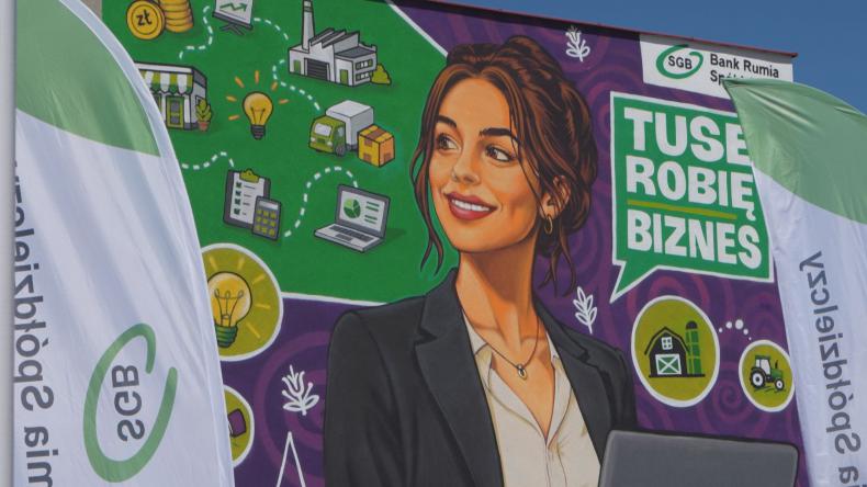 Nowy mural na siedzibie banku w Rumi!