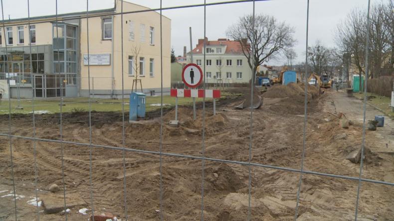 Skwer w budowie. Ma upamiętniać red. Reginę Osowicką