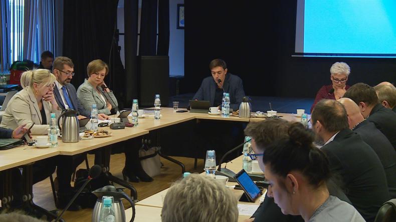 Gminni radni obradowali na sesji w Bolszewie