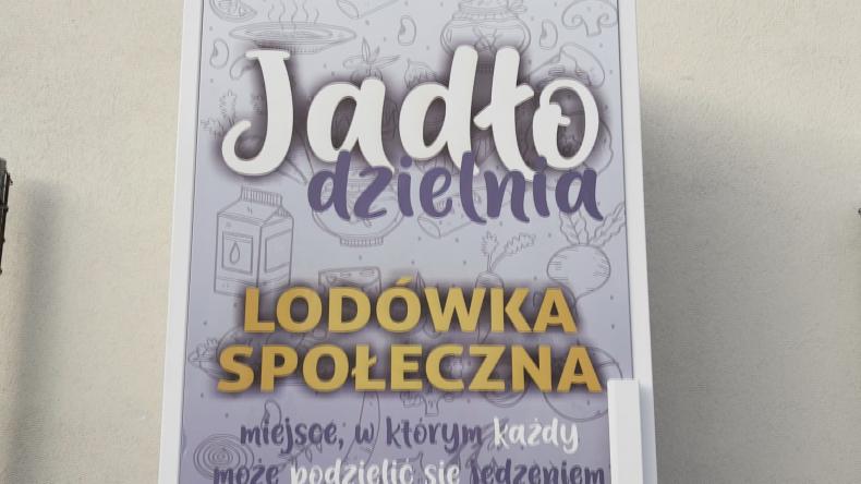 „Lodówka społeczna” stanęła w Redzie