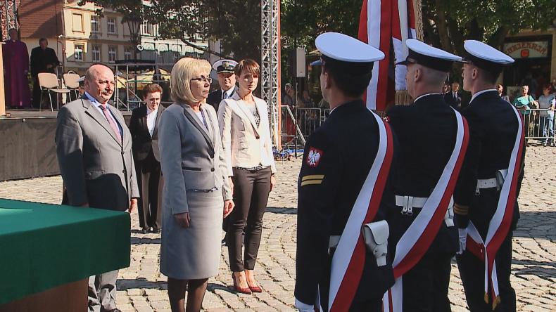Przekazanie repliki sztandaru I Morskiego Pułku Strzelców