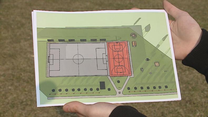 Rada osiedla pomoże młodym w walce o boisko.