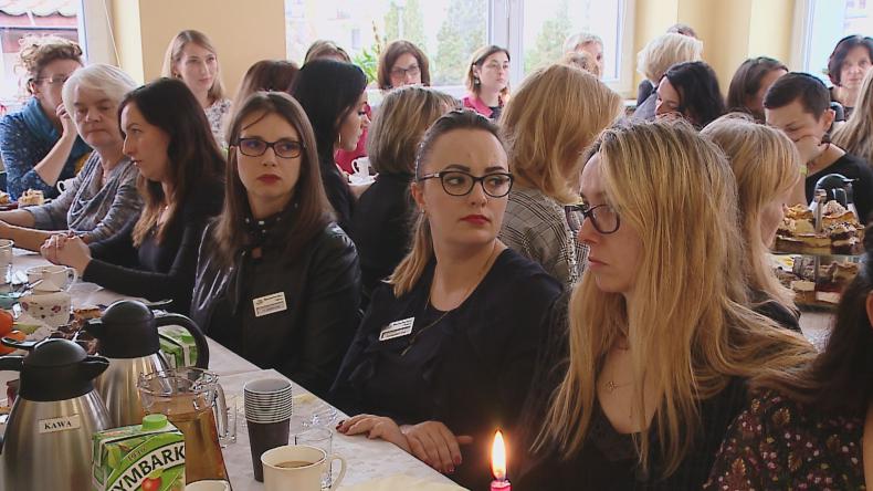 Podziękowania, nagrody i awanse dla pracowników socjalnych
