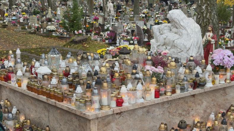 Tradycja, która łączy pokolenia – Zaduszki w Wejherowie