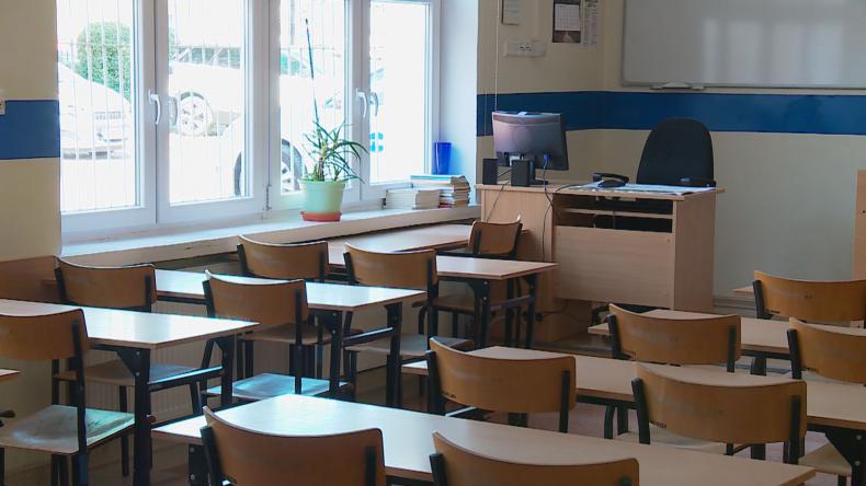 Braki kadrowe przed pierwszym dzwonkiem