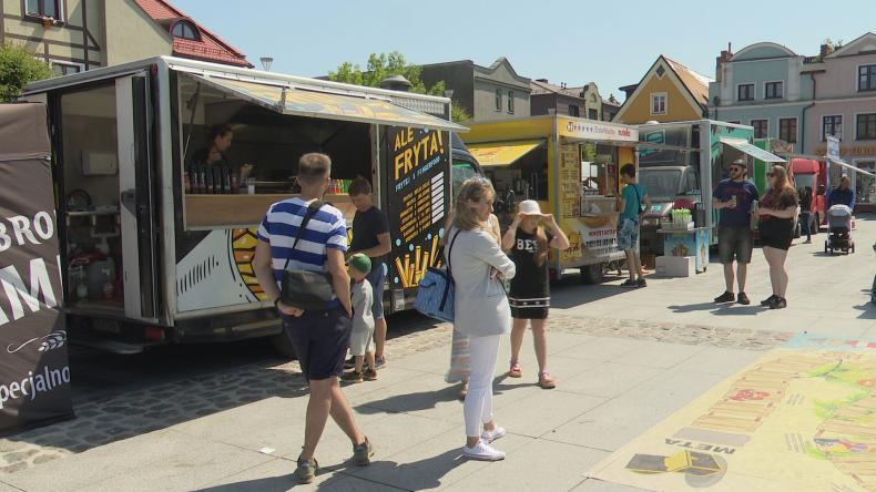 Food Trucki zaparkowały na puckim rynku