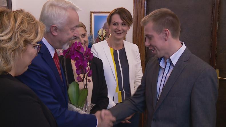 Podopieczny PCPR otrzymał mieszkanie