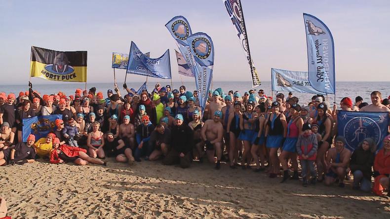 Zaślubinowe morsowanie w Pucku