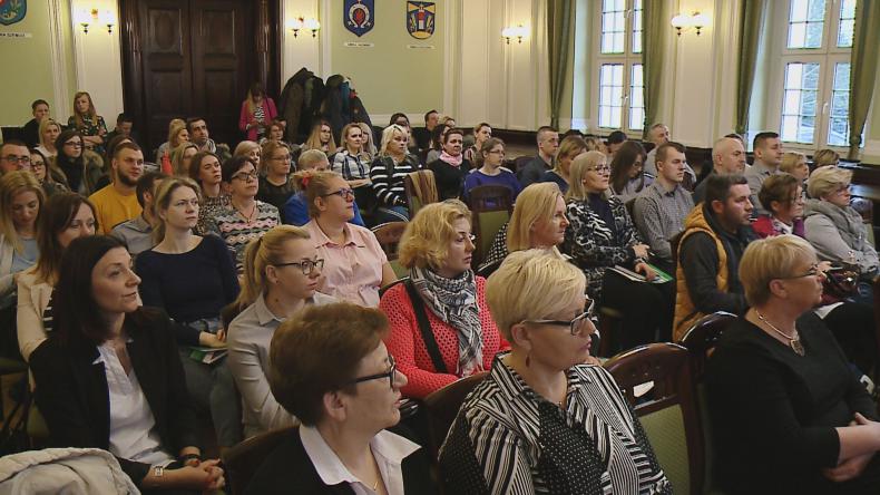 Wyjaśniali zasady zatrudniania obcokrajowców