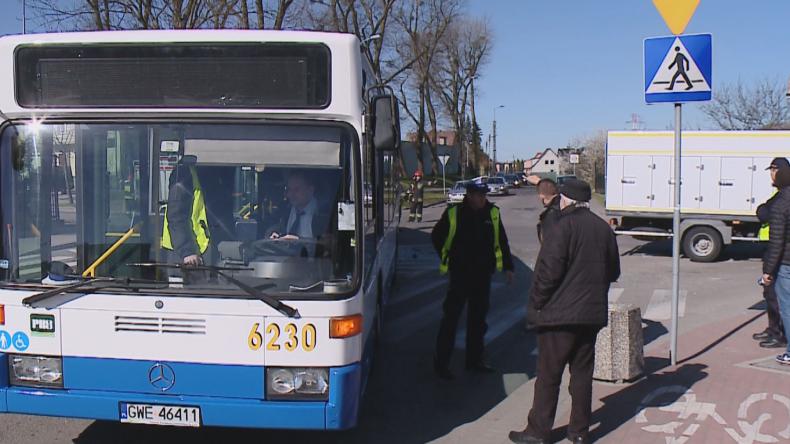 Wejherowo: Zderzenie ciężarówki z autobusem