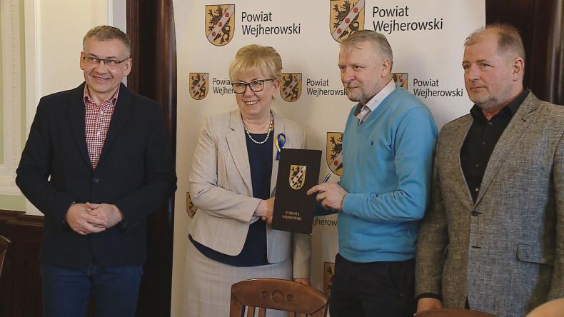Powiatowe środki dla klubów sportowych
