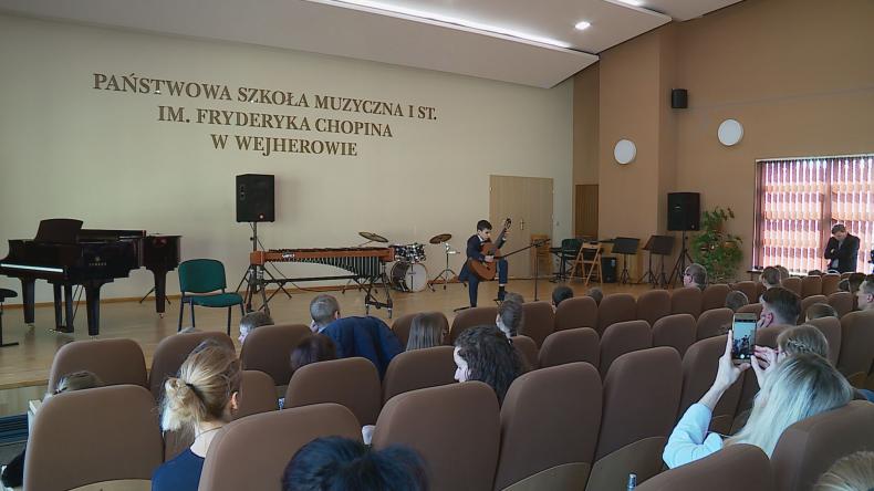 Szkoła muzyczna zaprosiła w swoje progi