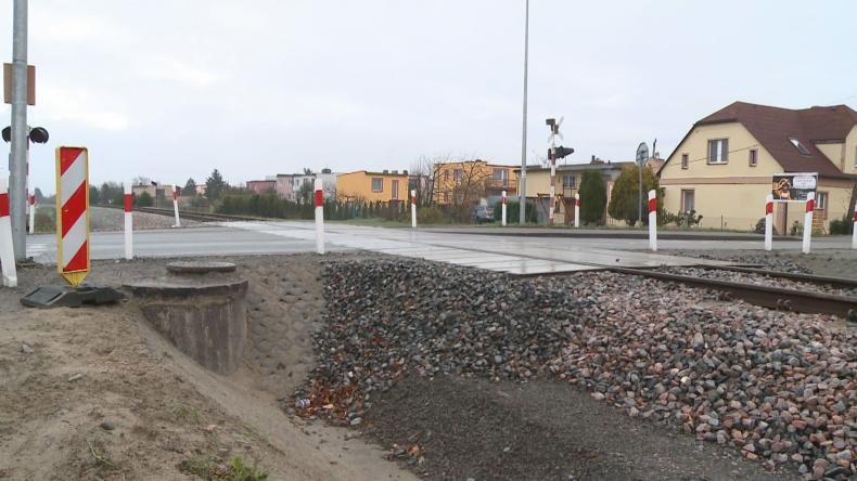 Kolej likwiduje przejście. Mieszkańcy są oburzeni