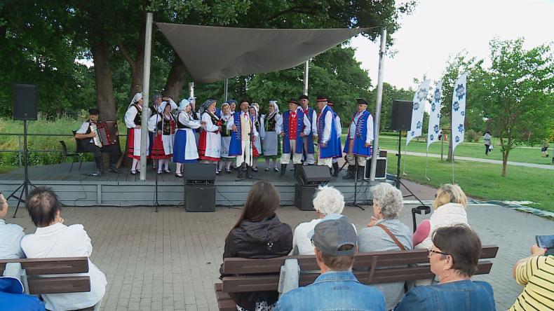 „Folklor na miarę szyty”