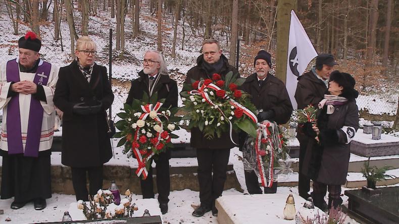 Złożyli kwiaty na grobach dwóch mieszkańców Wejherowa
