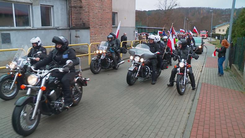 Parada, koncerty i kwiaty – Święto Niepodległości w gminie