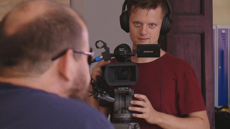 Dla dobra uczniów, nauczyciele zamienili się w aktorów