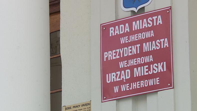 Wejherowski radny straci mandat? Miał prowadzić auto pod wpływem alkoholu